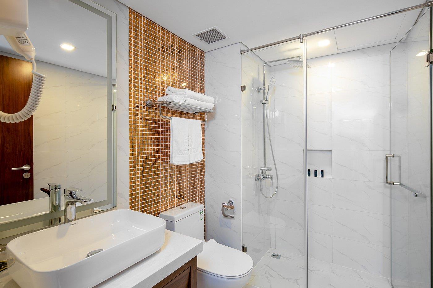 CN Palace Boutique Hotel 4*