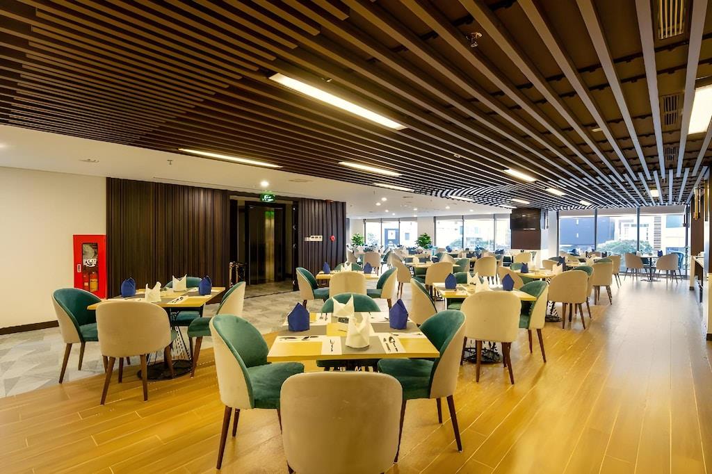 CN Palace Boutique Hotel 4*