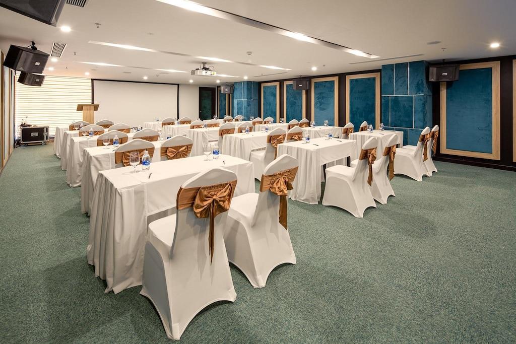 CN Palace Boutique Hotel 4*
