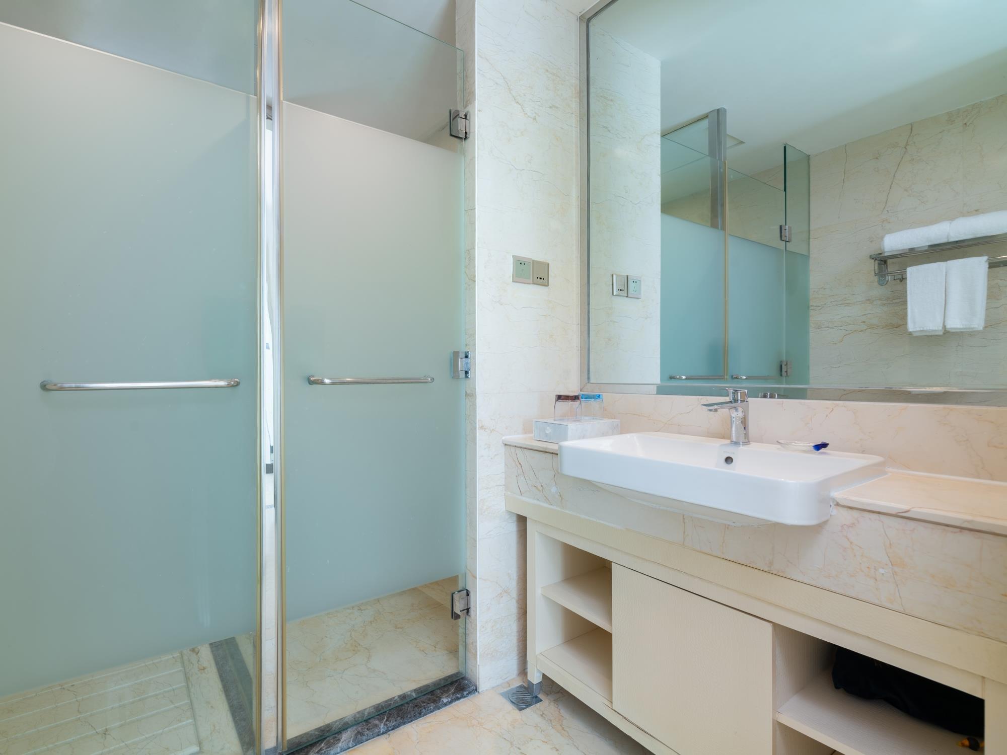 Sanya Gionee International Hotel 4*