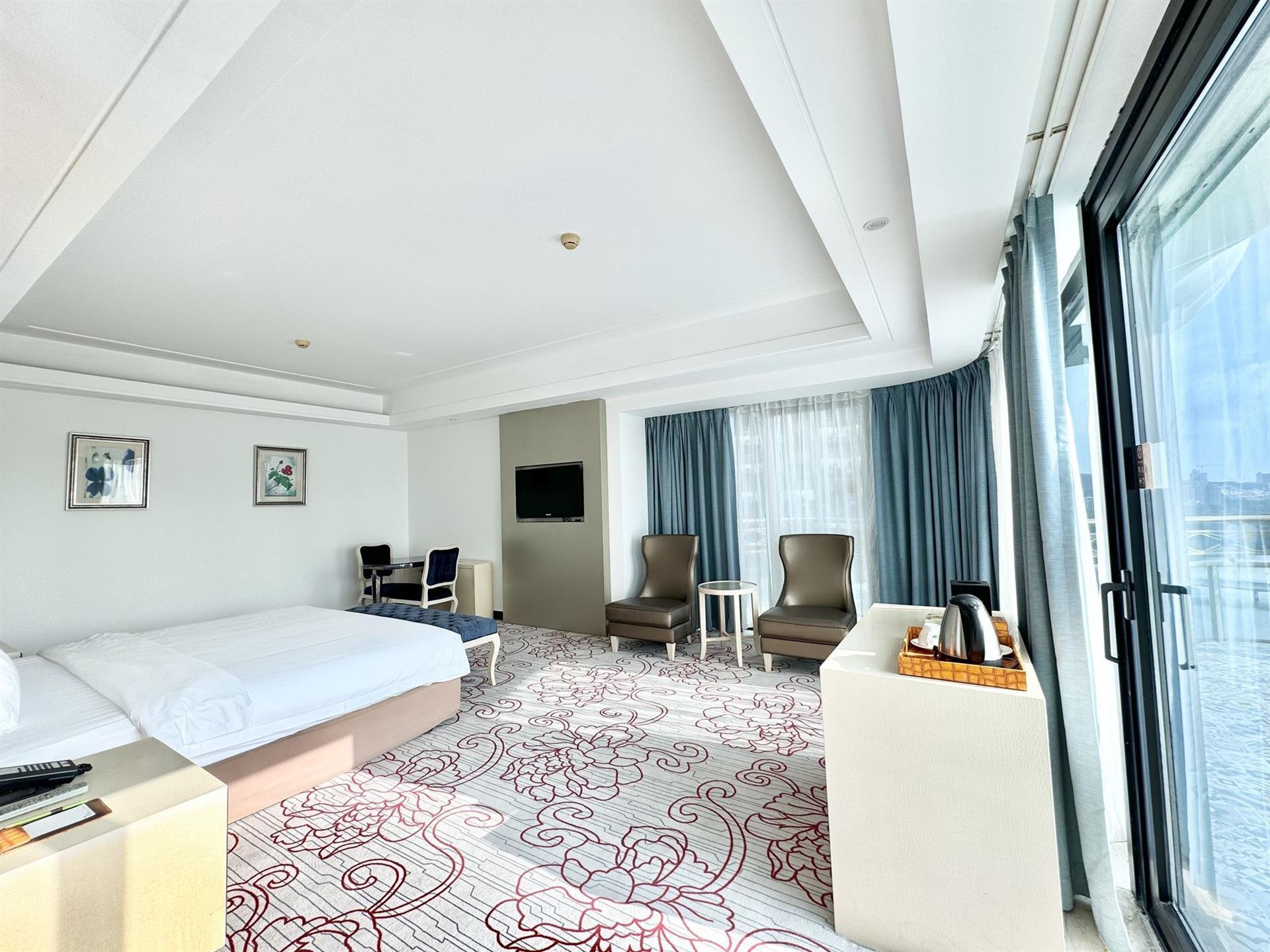 Sanya Gionee International Hotel 4*
