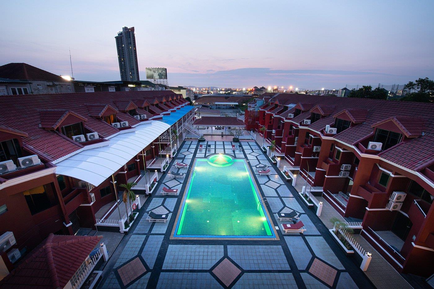 Arawana Regency North Pattaya 4*