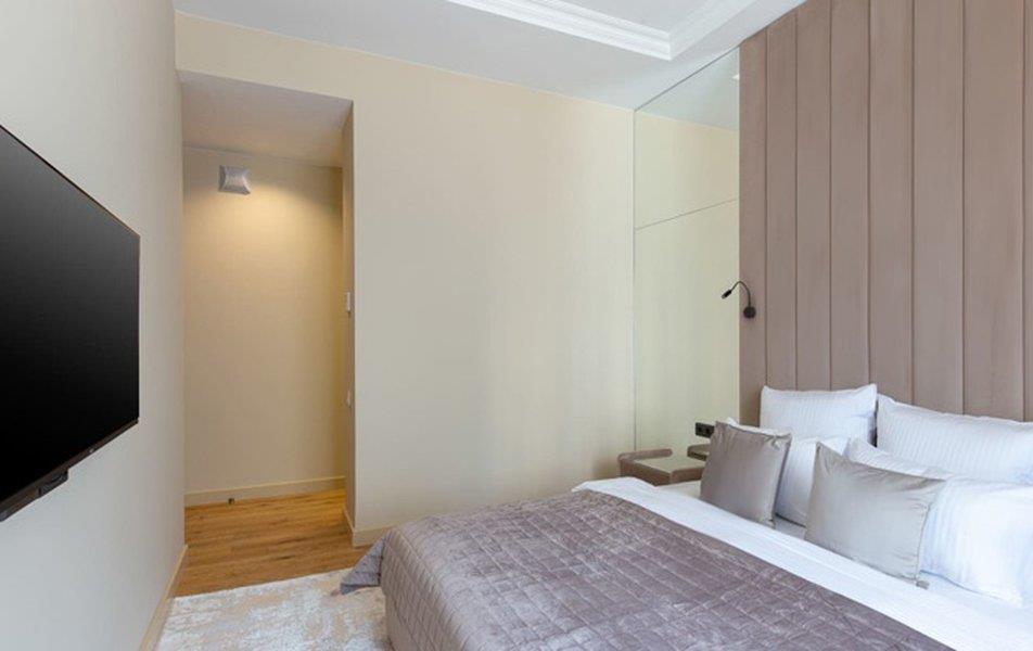 Крестовский апарт 4*