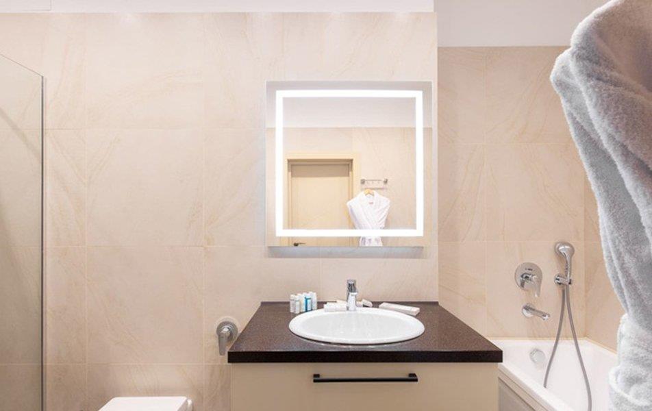 Крестовский апарт 4*