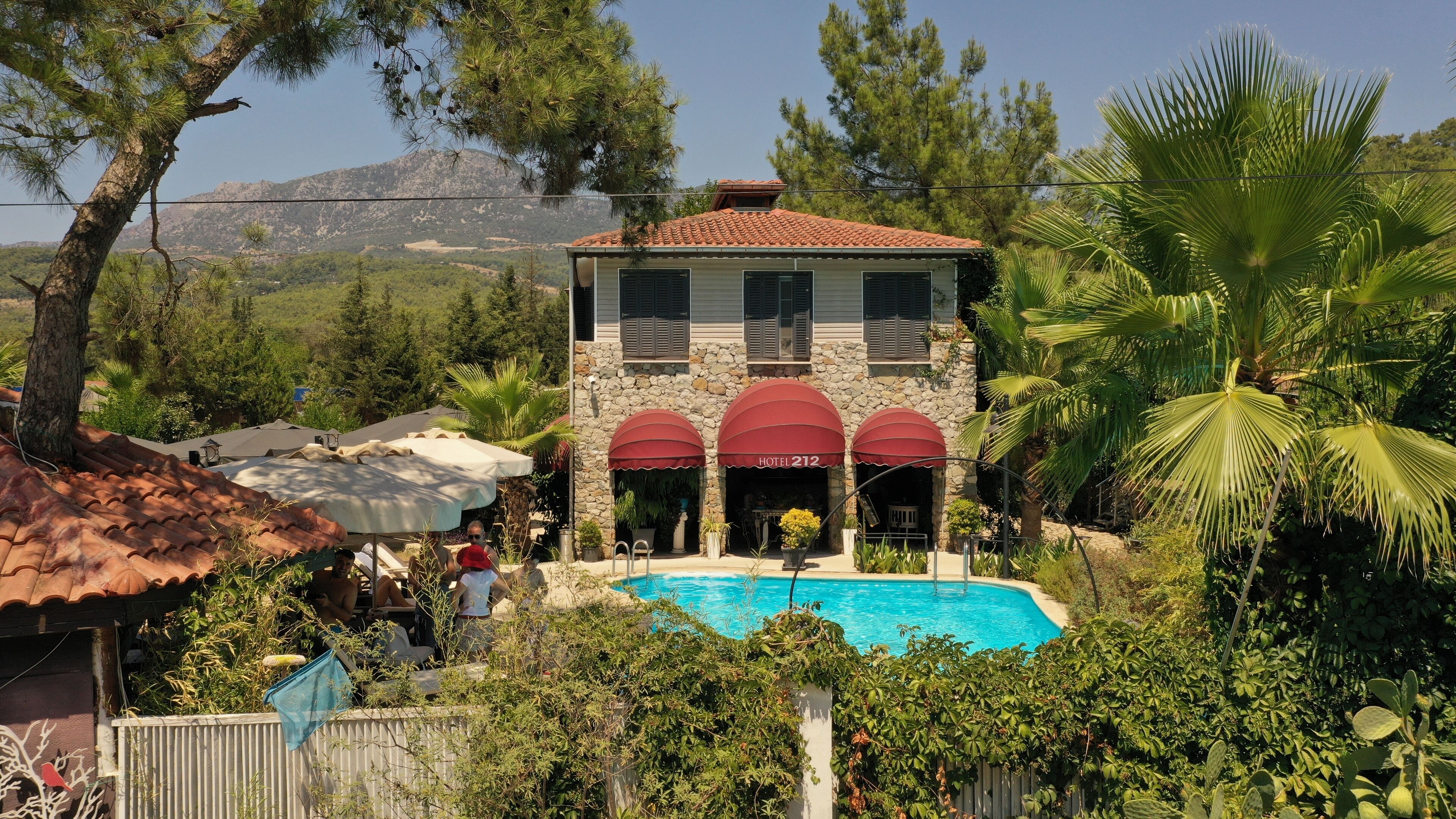 Hotel 212 Olympos 3*