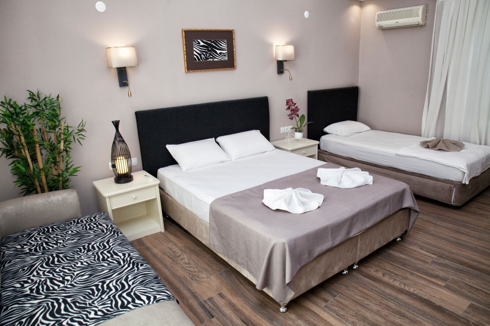 Hotel 212 Olympos 3*