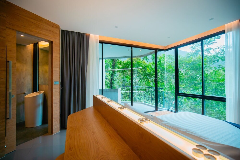 The Woods Natural Park Resort Phuket 4*