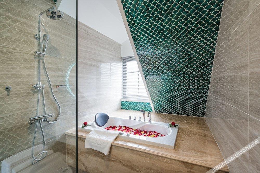 Grand Fleuve Boutique 4*