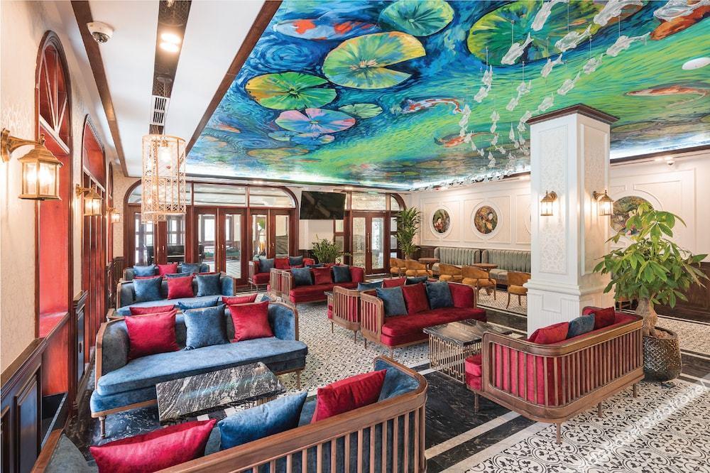 Grand Fleuve Boutique 4*