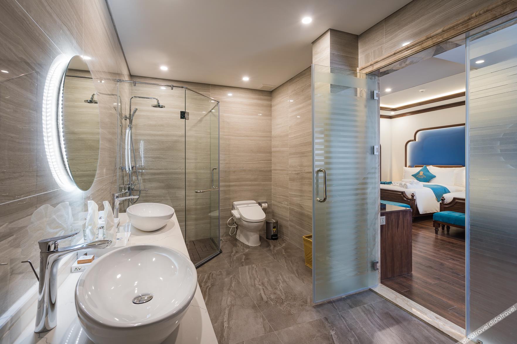 Grand Fleuve Boutique 4*