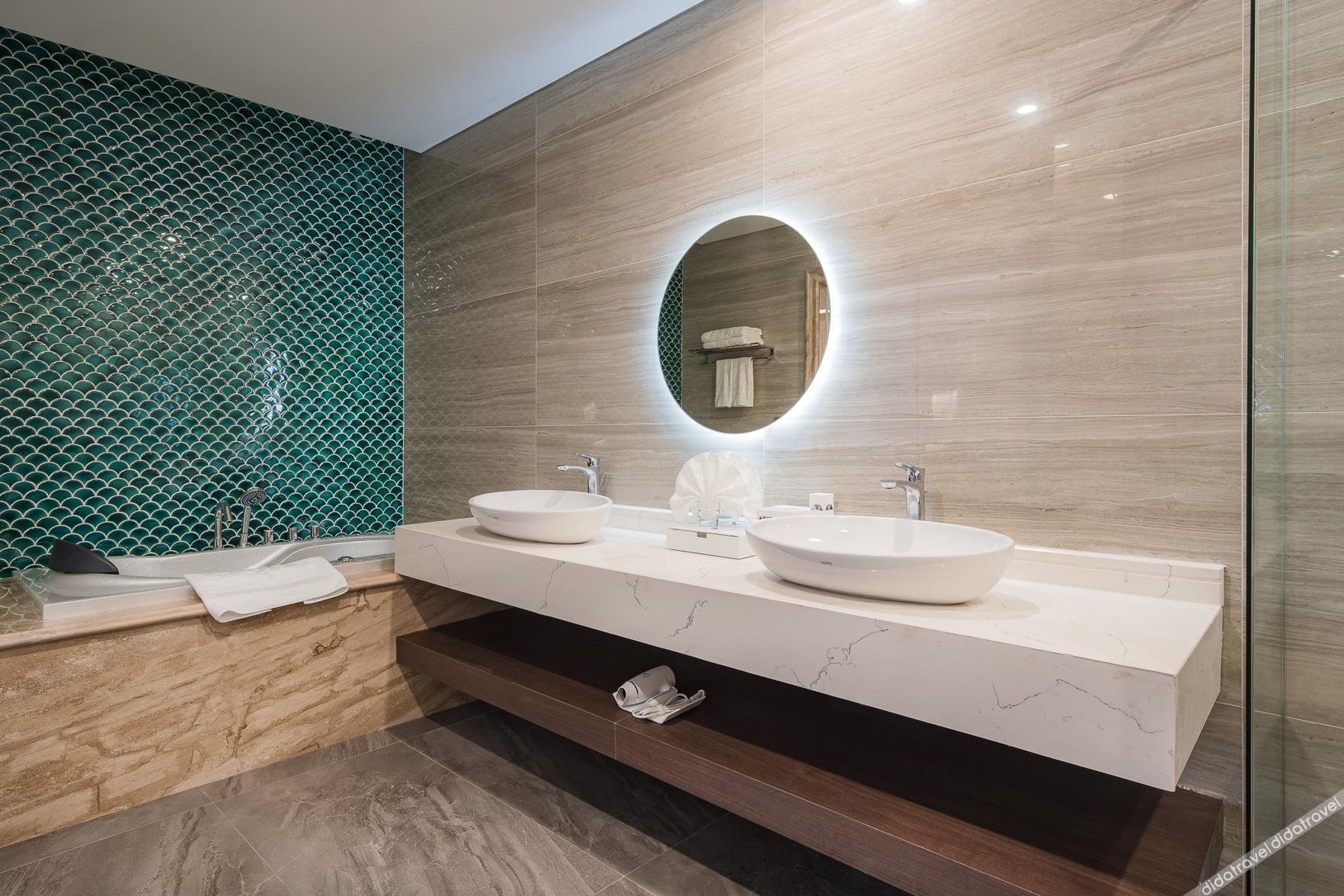 Grand Fleuve Boutique 4*