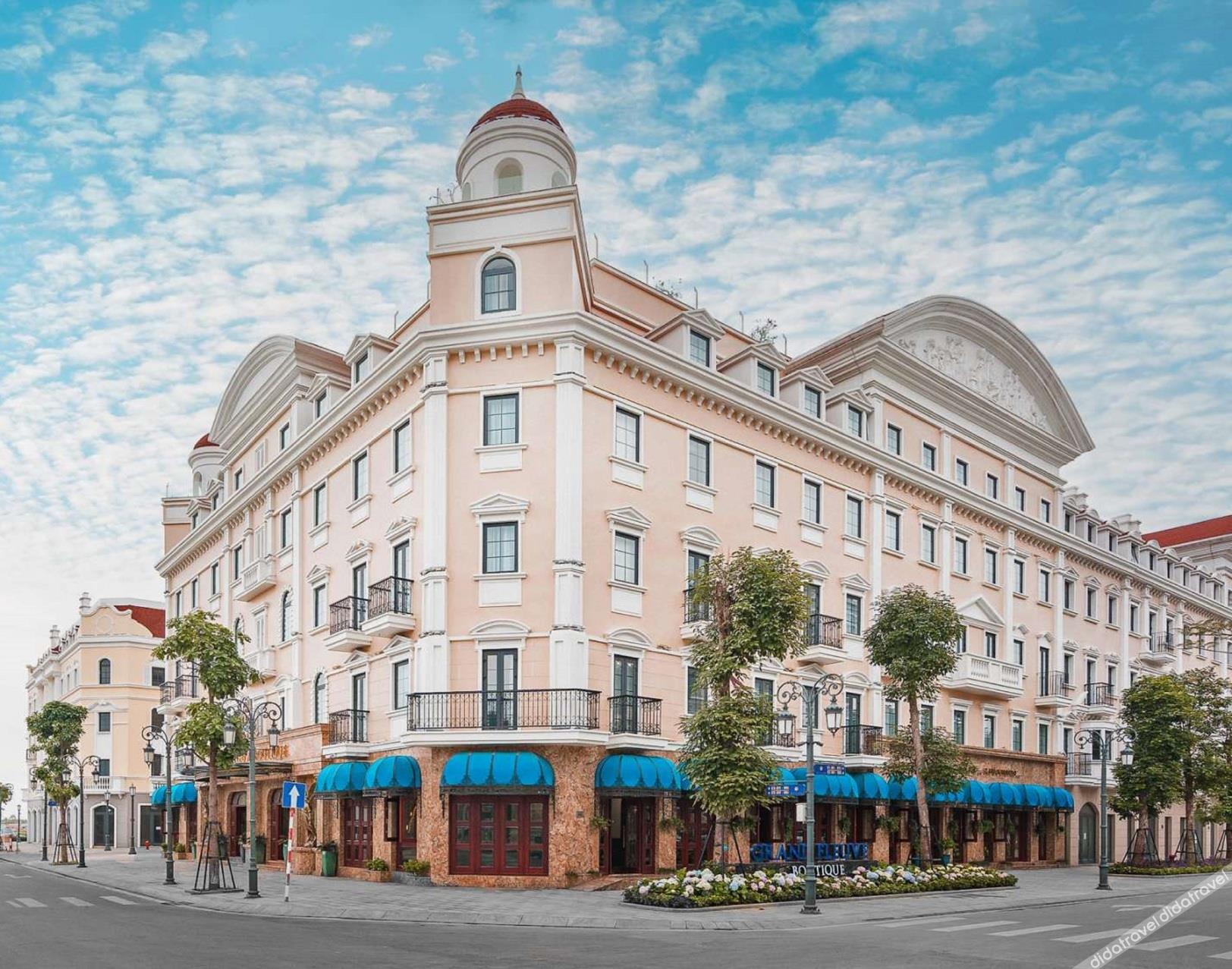 Grand Fleuve Boutique 4*
