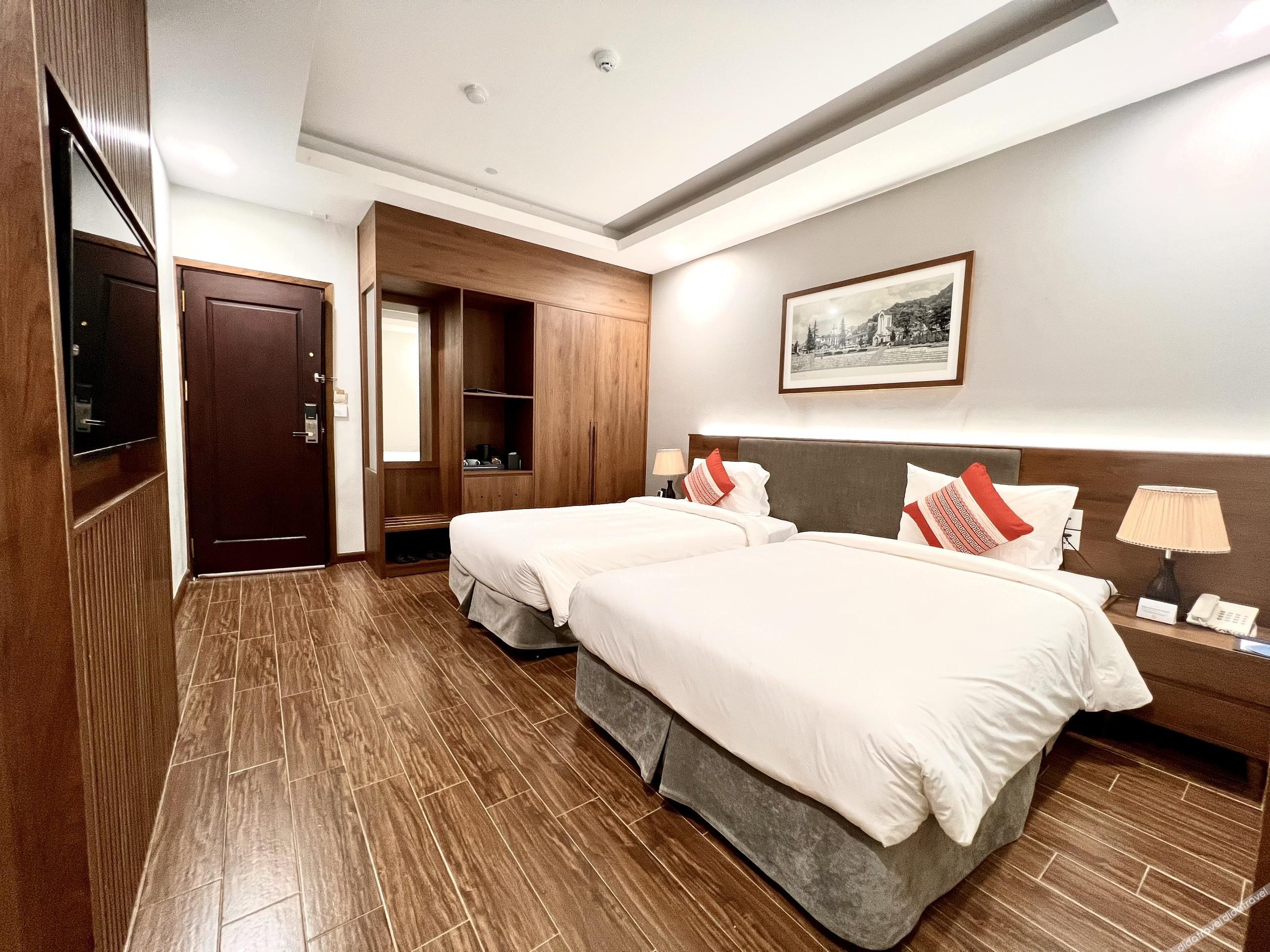 DeLaSol Sapa 4*