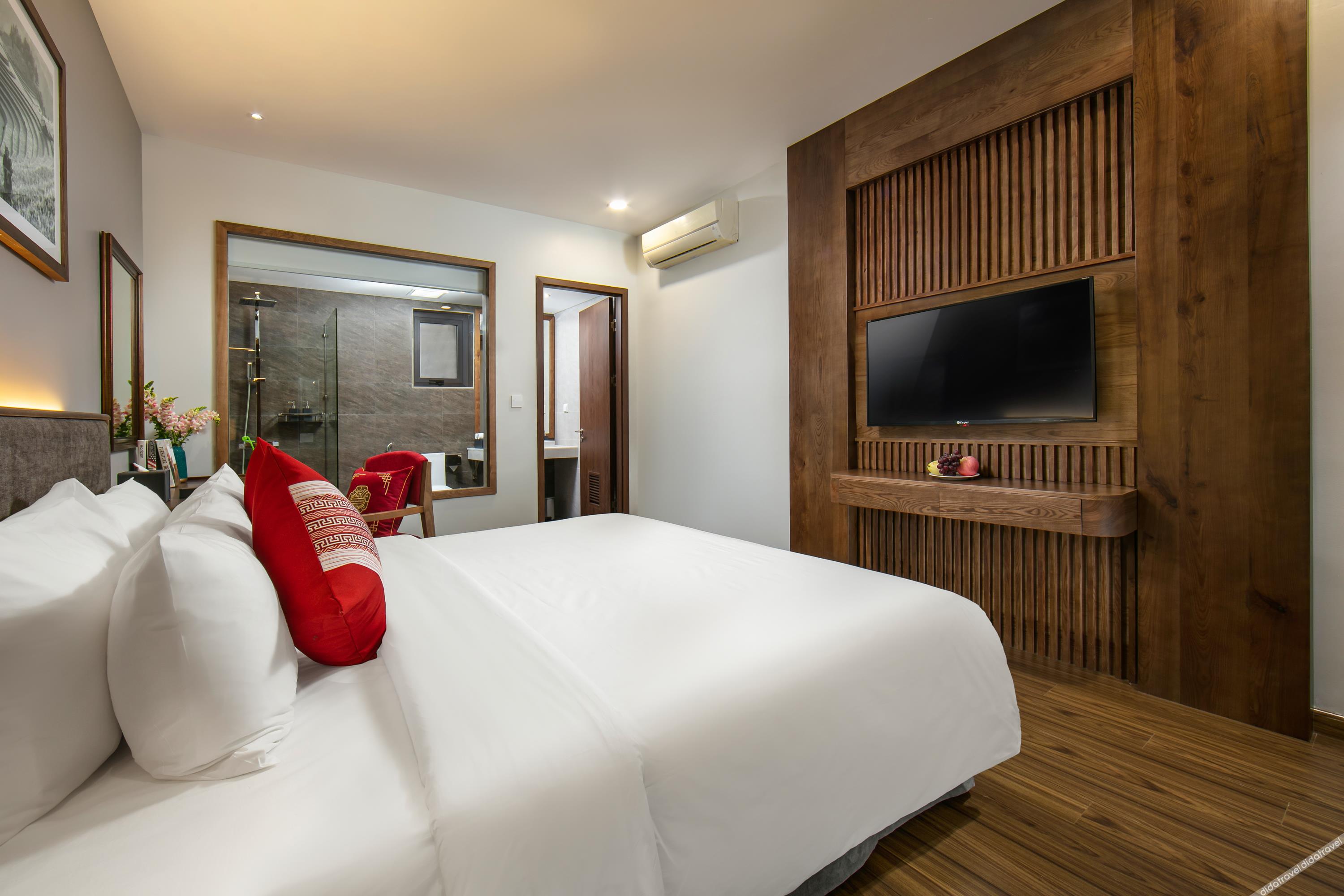 DeLaSol Sapa 4*