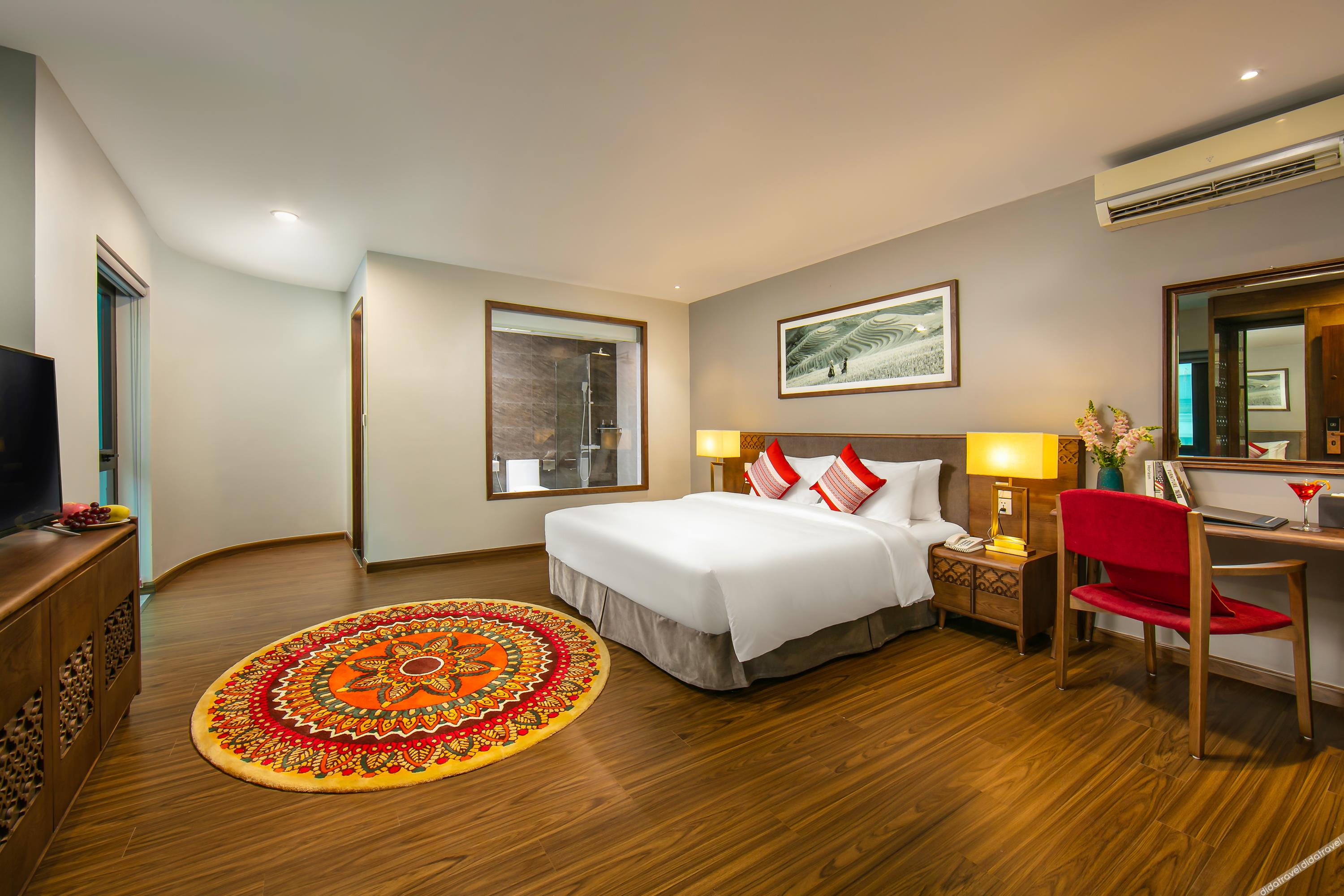 DeLaSol Sapa 4*