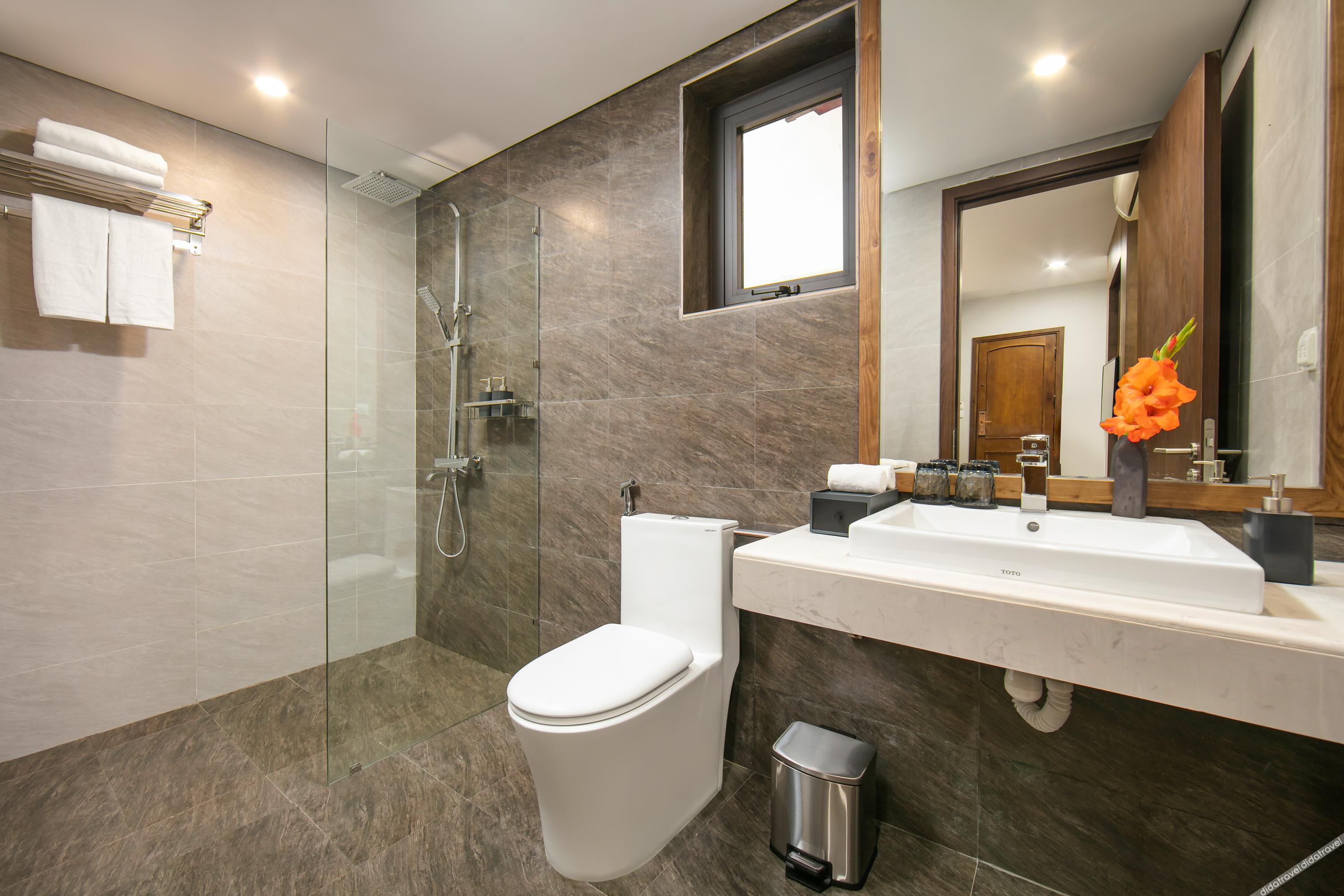 DeLaSol Sapa 4*