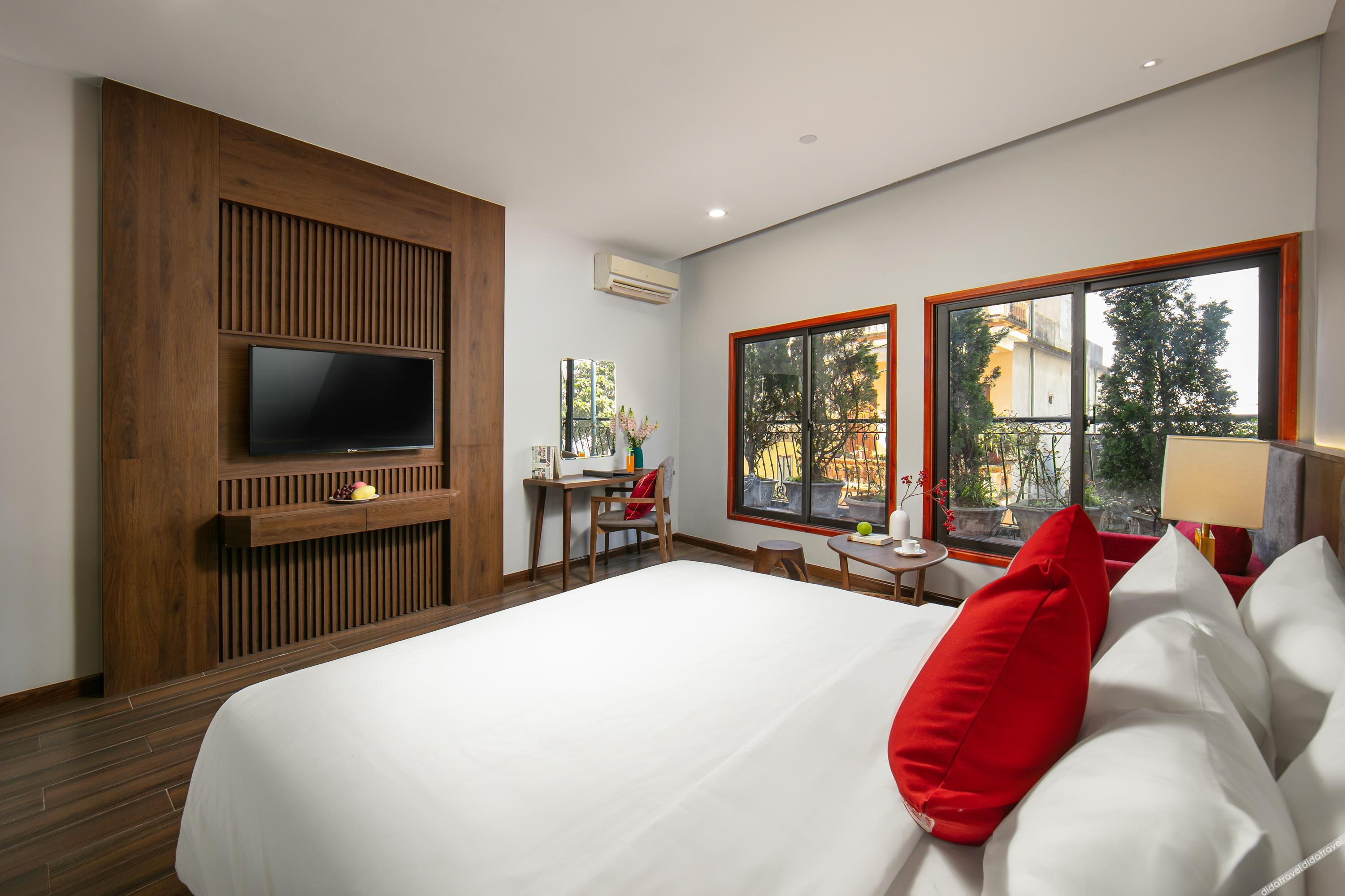 DeLaSol Sapa 4*