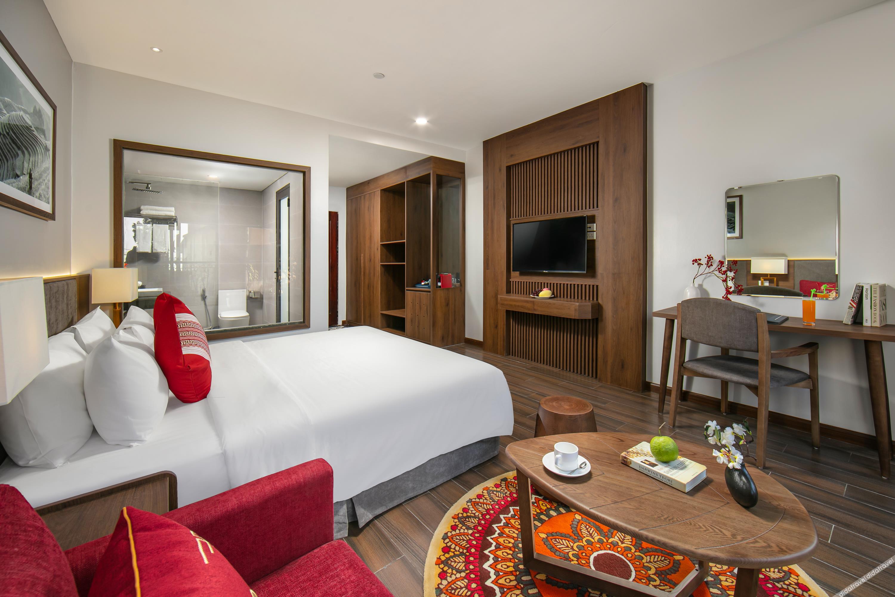 DeLaSol Sapa 4*