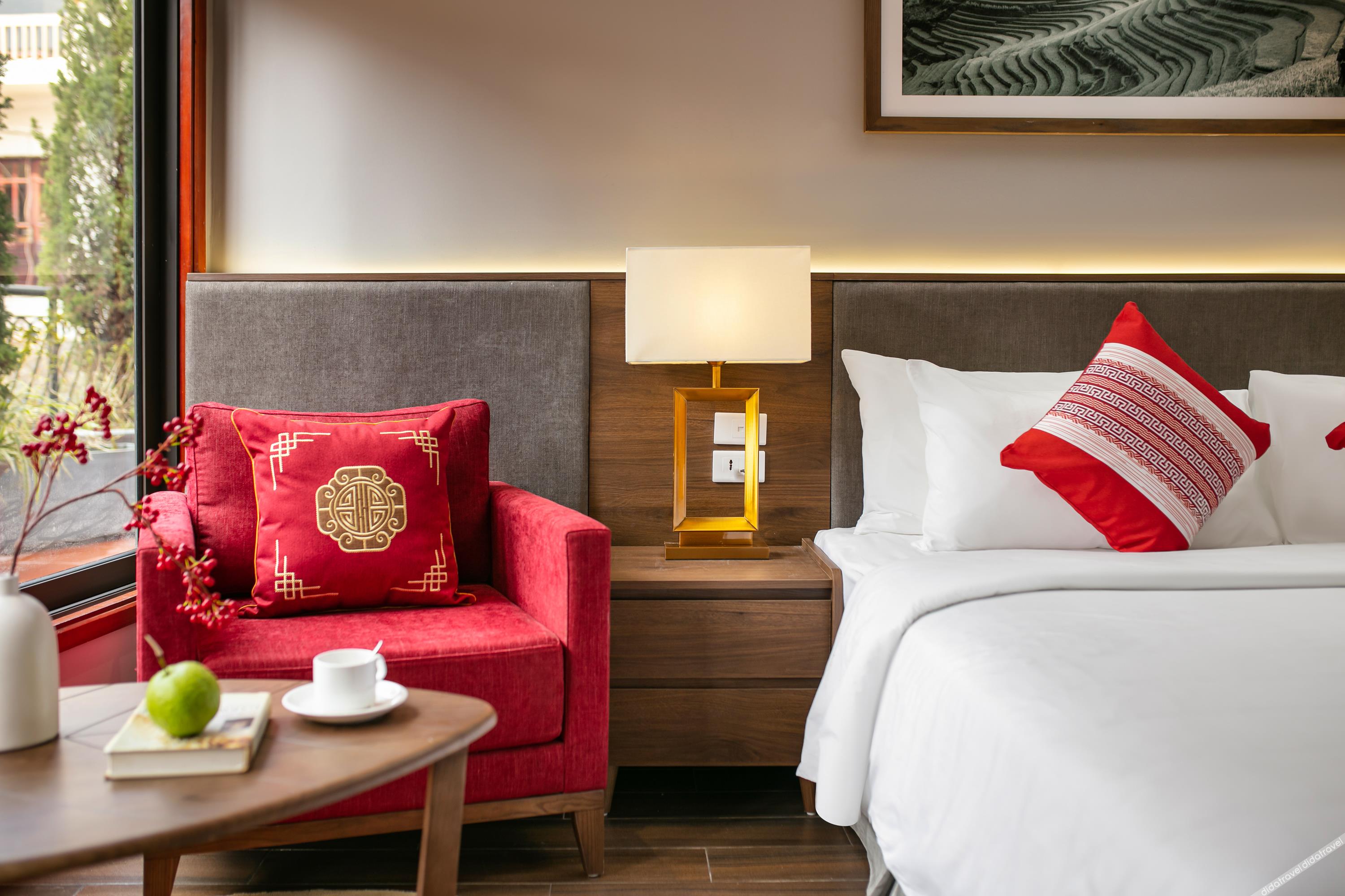 DeLaSol Sapa 4*