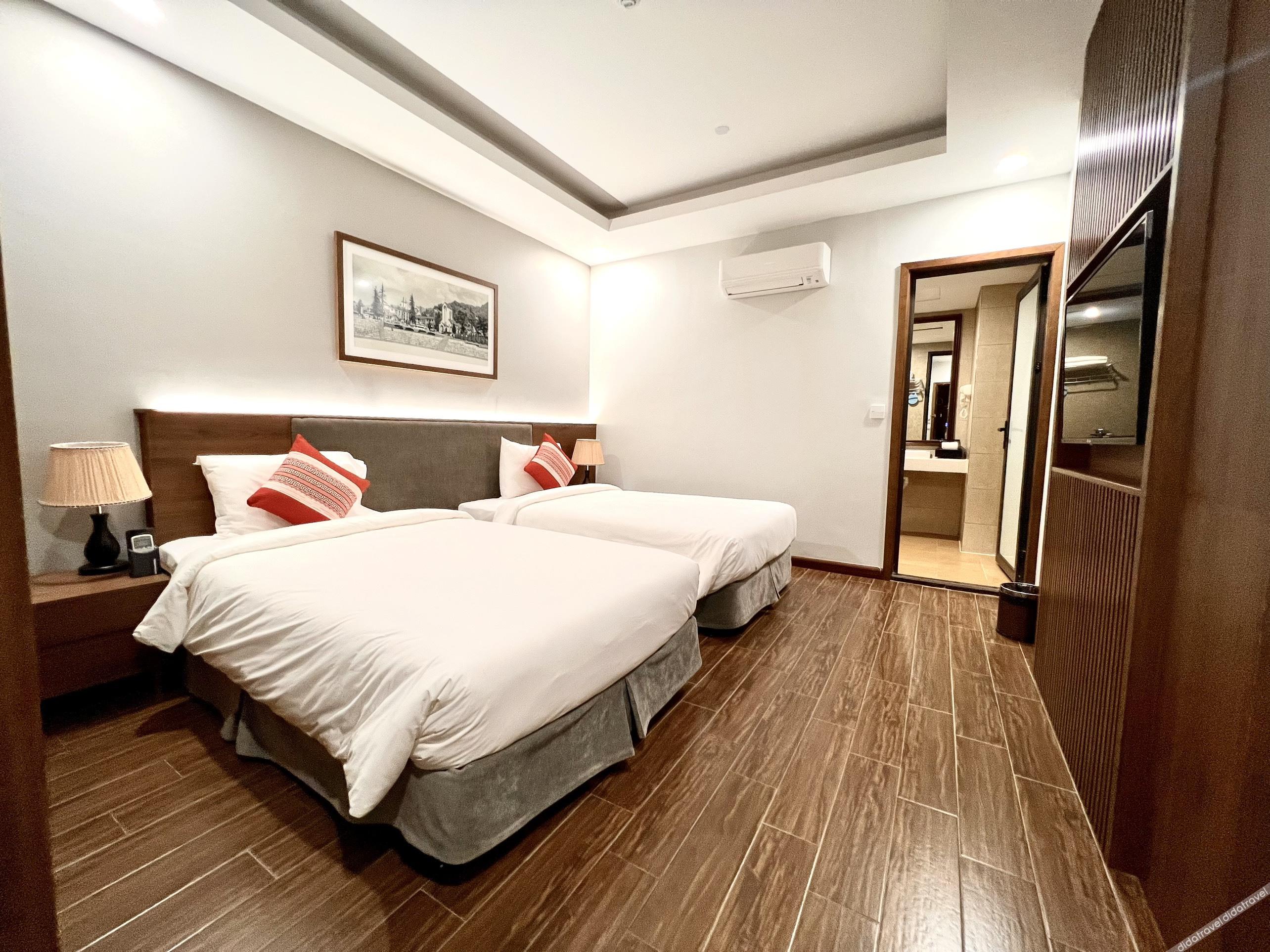 DeLaSol Sapa 4*