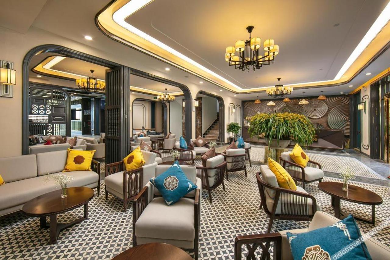 DeLaSol Sapa 4*