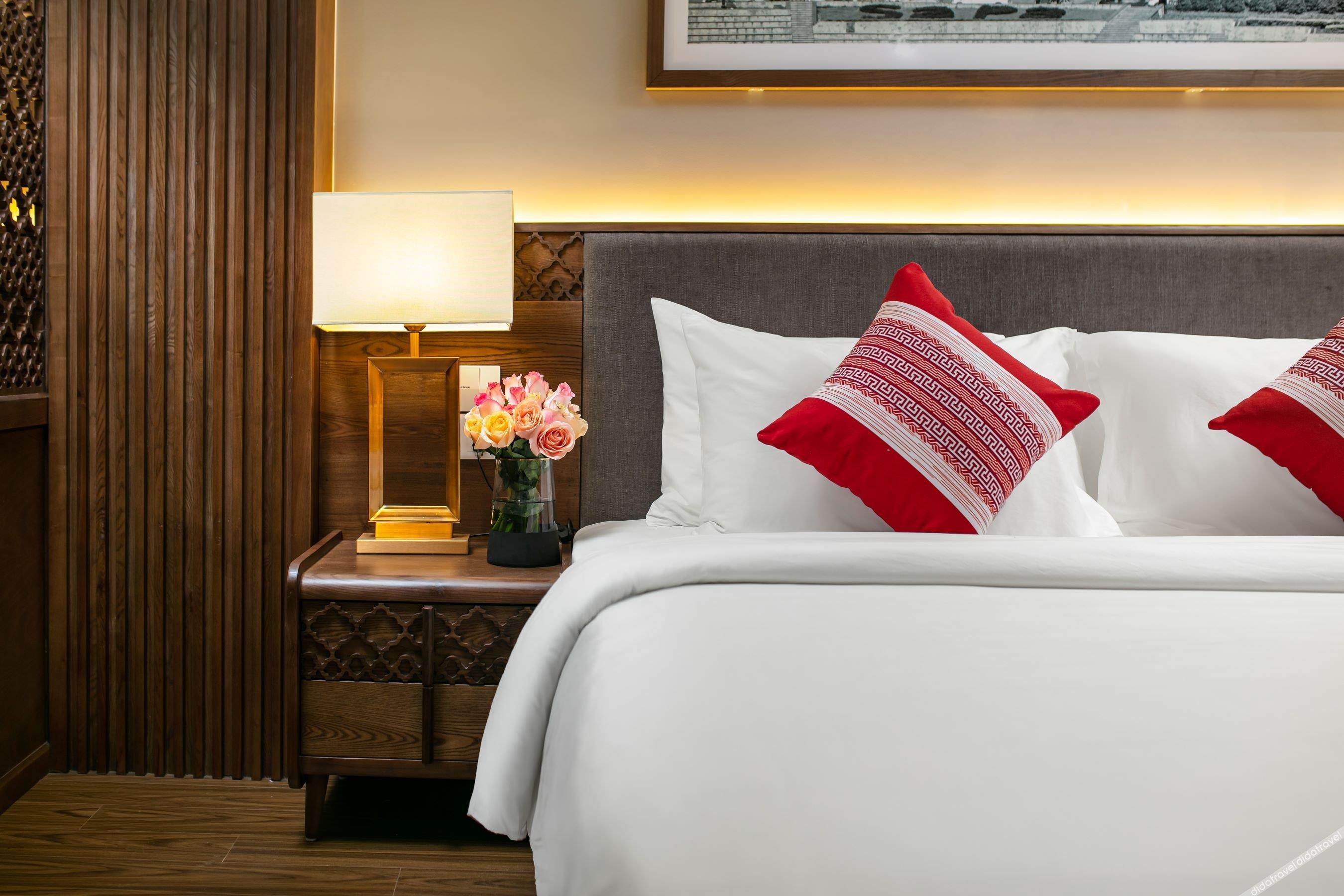 DeLaSol Sapa 4*