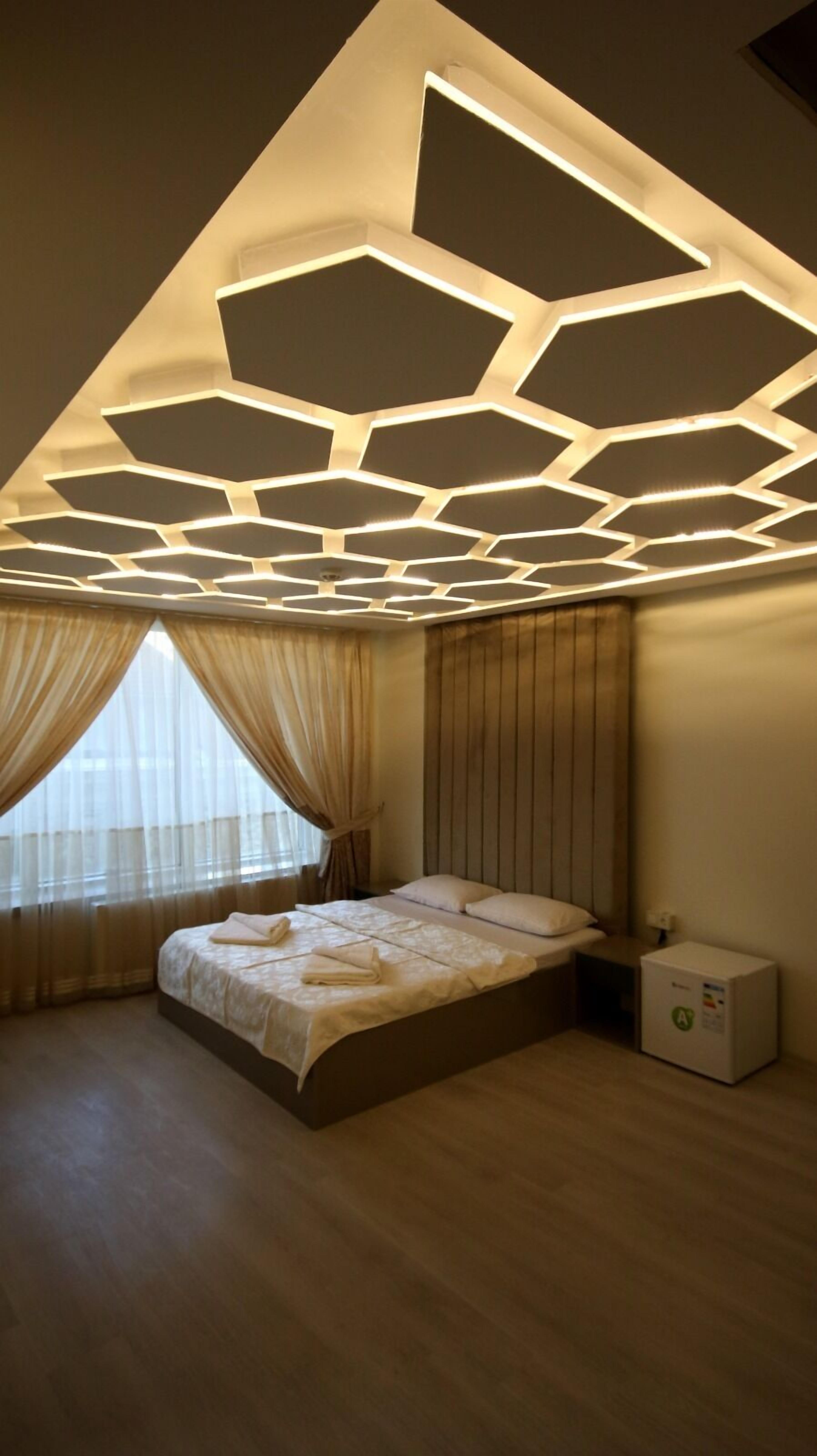 Blueway Hotel 0*