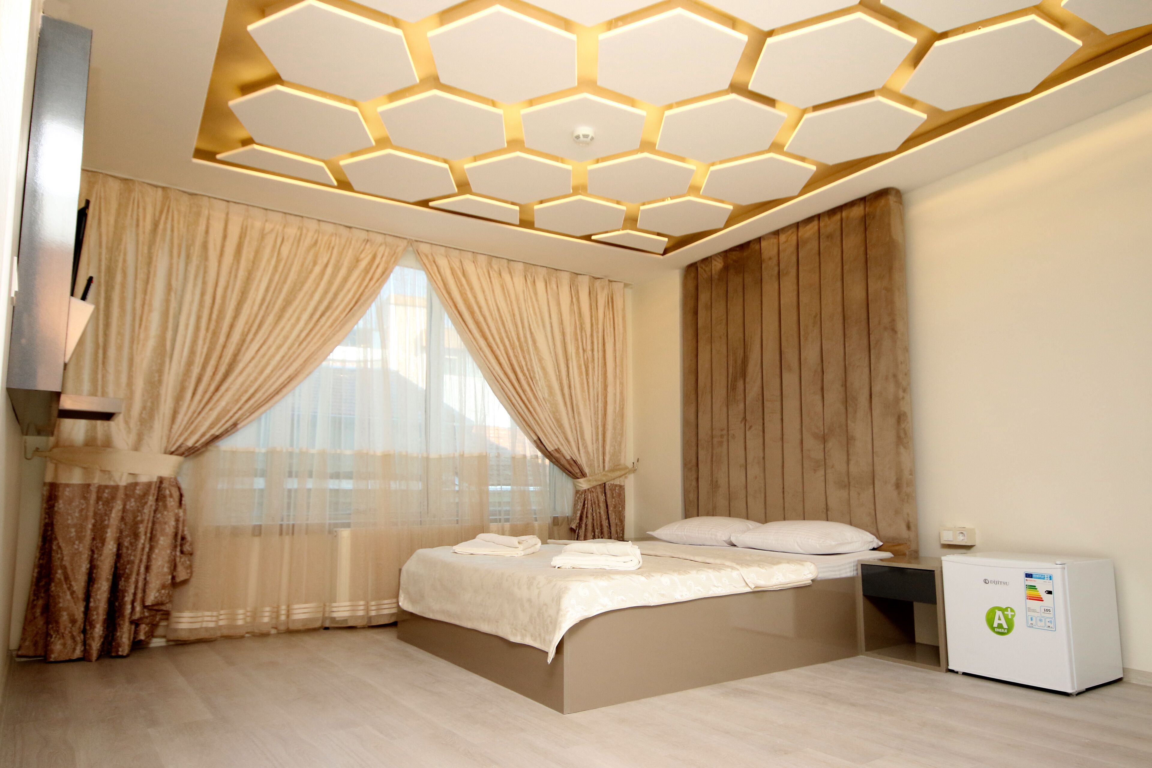 Blueway Hotel 0*