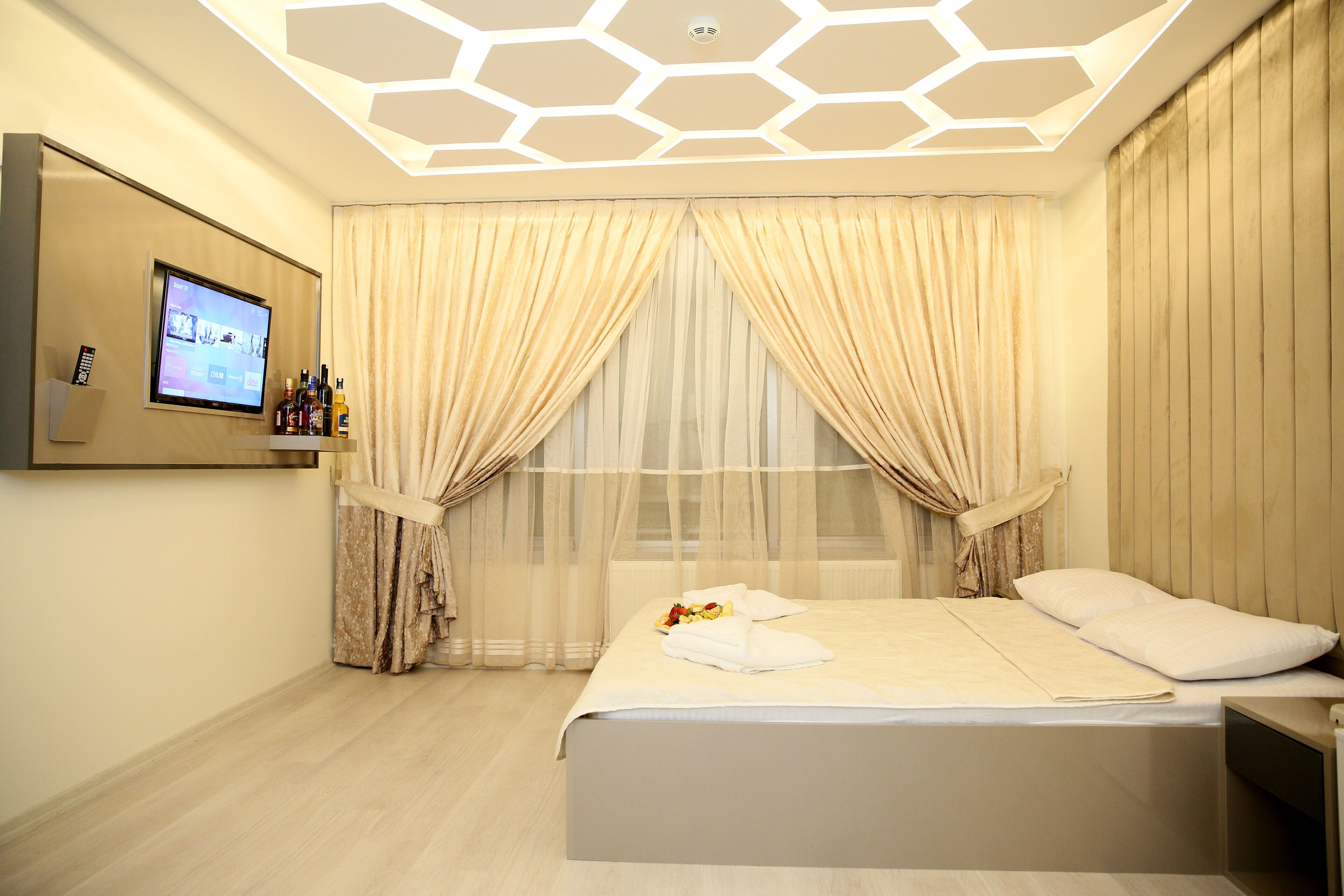 Blueway Hotel 0*