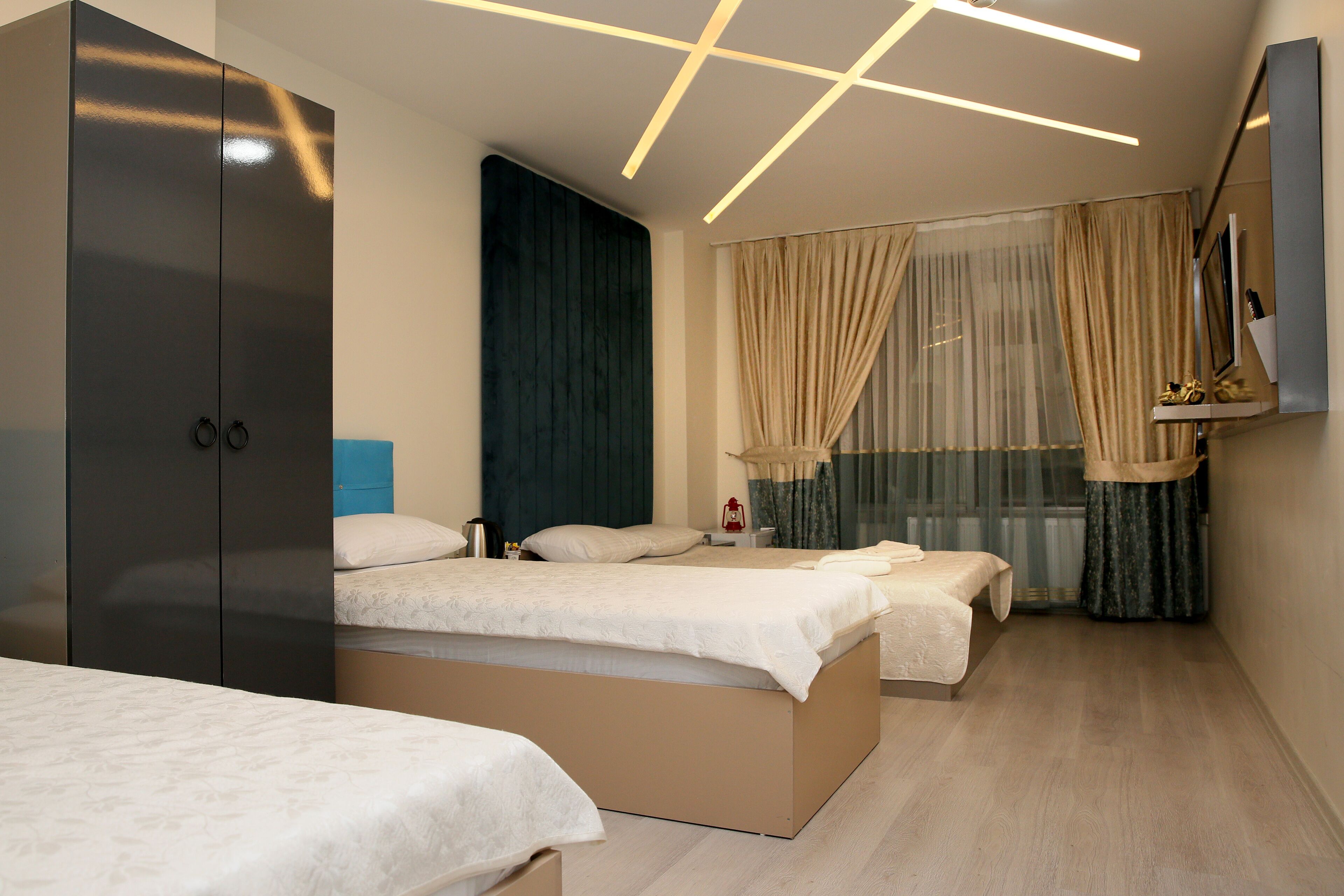 Blueway Hotel 0*