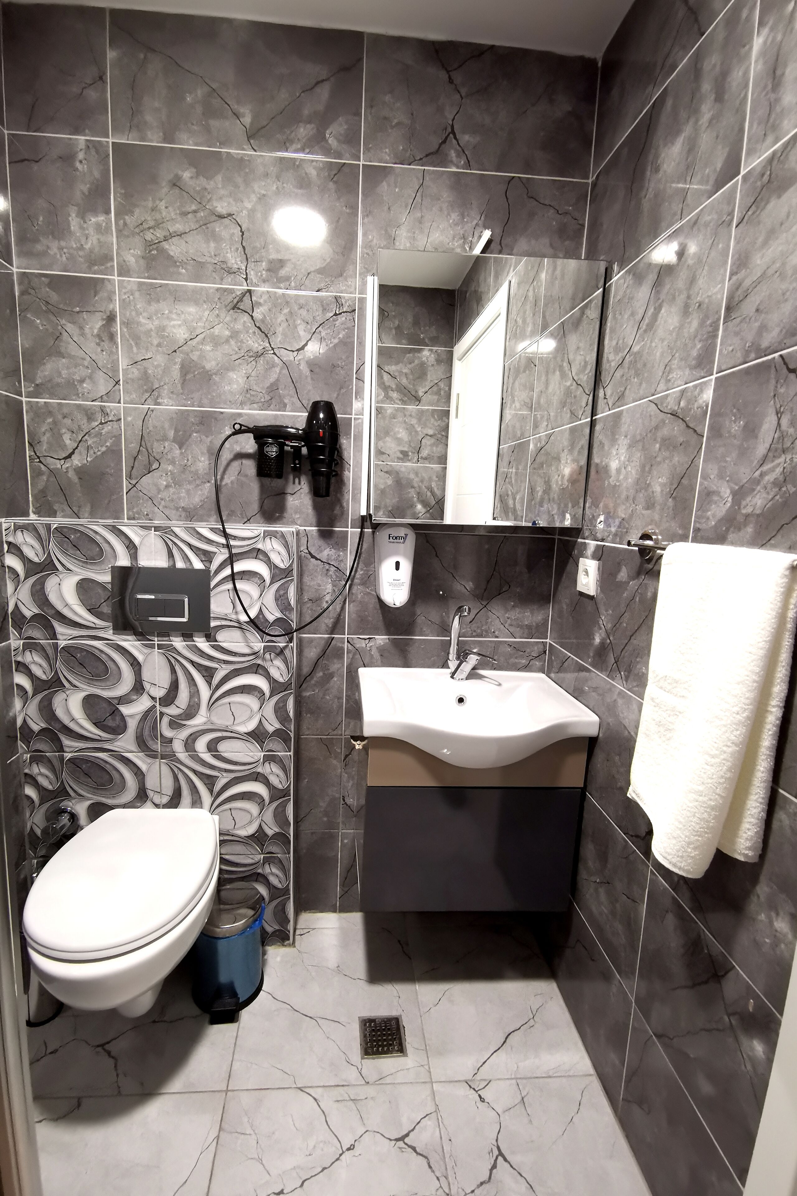 Blueway Hotel 0*