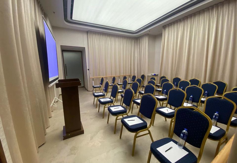 Harbour Plaza Metropolitan Shanghai 5*