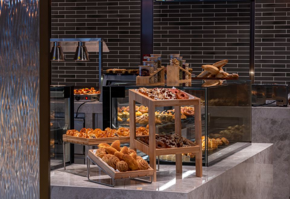 Harbour Plaza Metropolitan Shanghai 5*