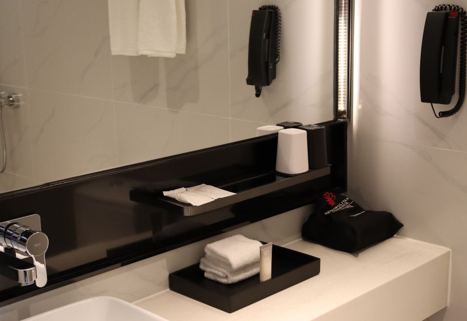 Harbour Plaza Metropolitan Shanghai 5*