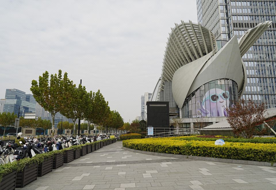 Harbour Plaza Metropolitan Shanghai 5*
