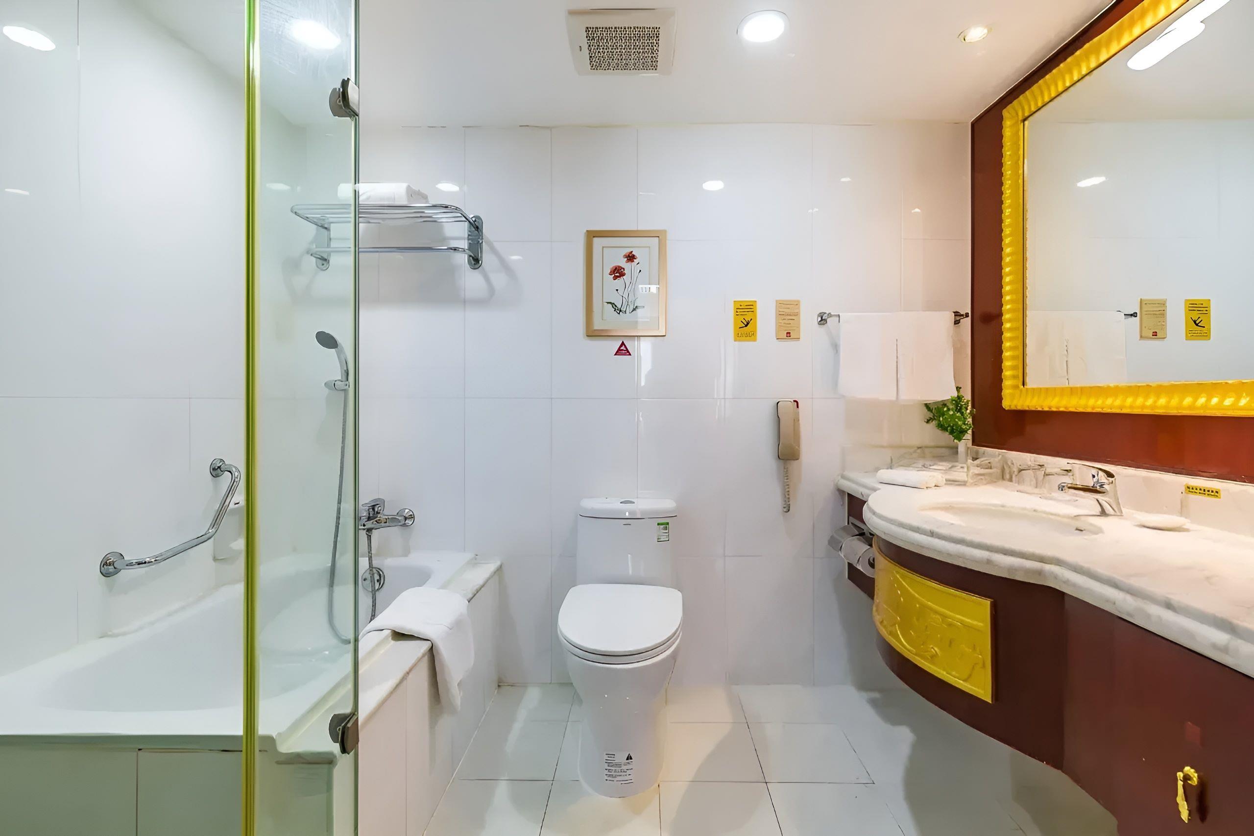 Beijing Phoenix Palace Hotel 3*