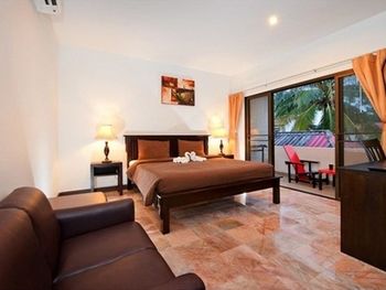 Kamala Beachfront Apartment 0*