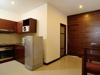 Kamala Beachfront Apartment 0*