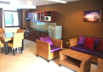 Kamala Beachfront Apartment 0*