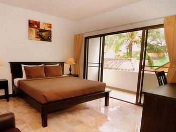 Kamala Beachfront Apartment 0*