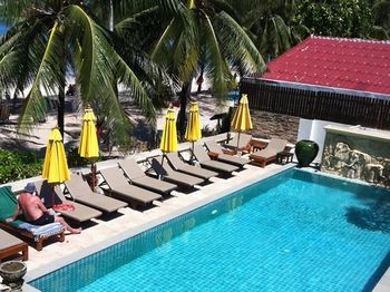 Kamala Beachfront Apartment 0*