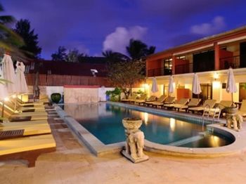 Kamala Beachfront Apartment 0*