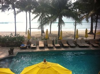 Kamala Beachfront Apartment 0*