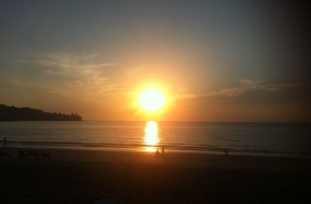 Kamala Beachfront Apartment 0*