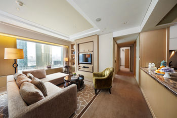 IFC Residence 5*