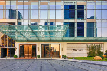 IFC Residence 5*