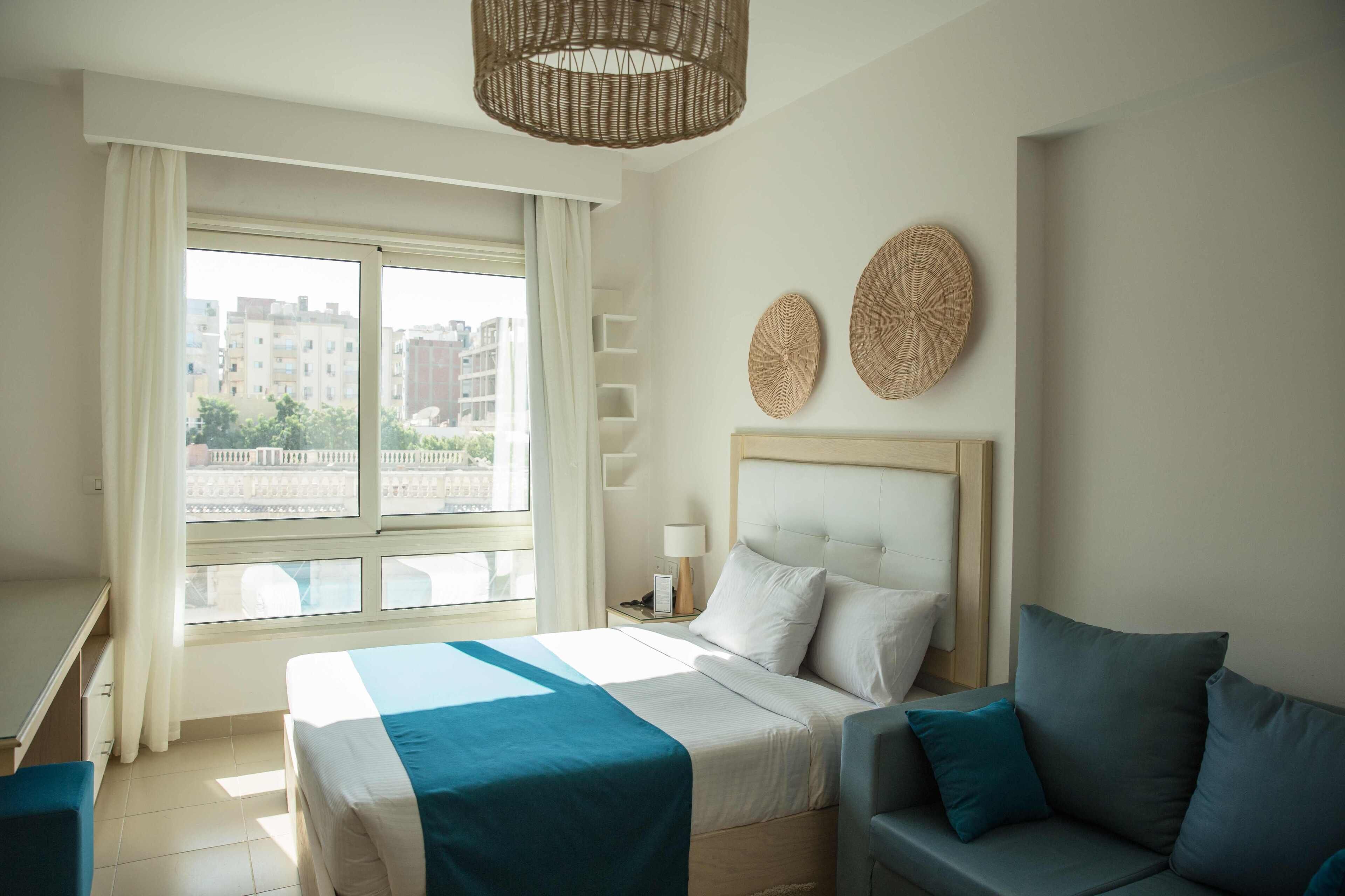 Redcon Suites 3*