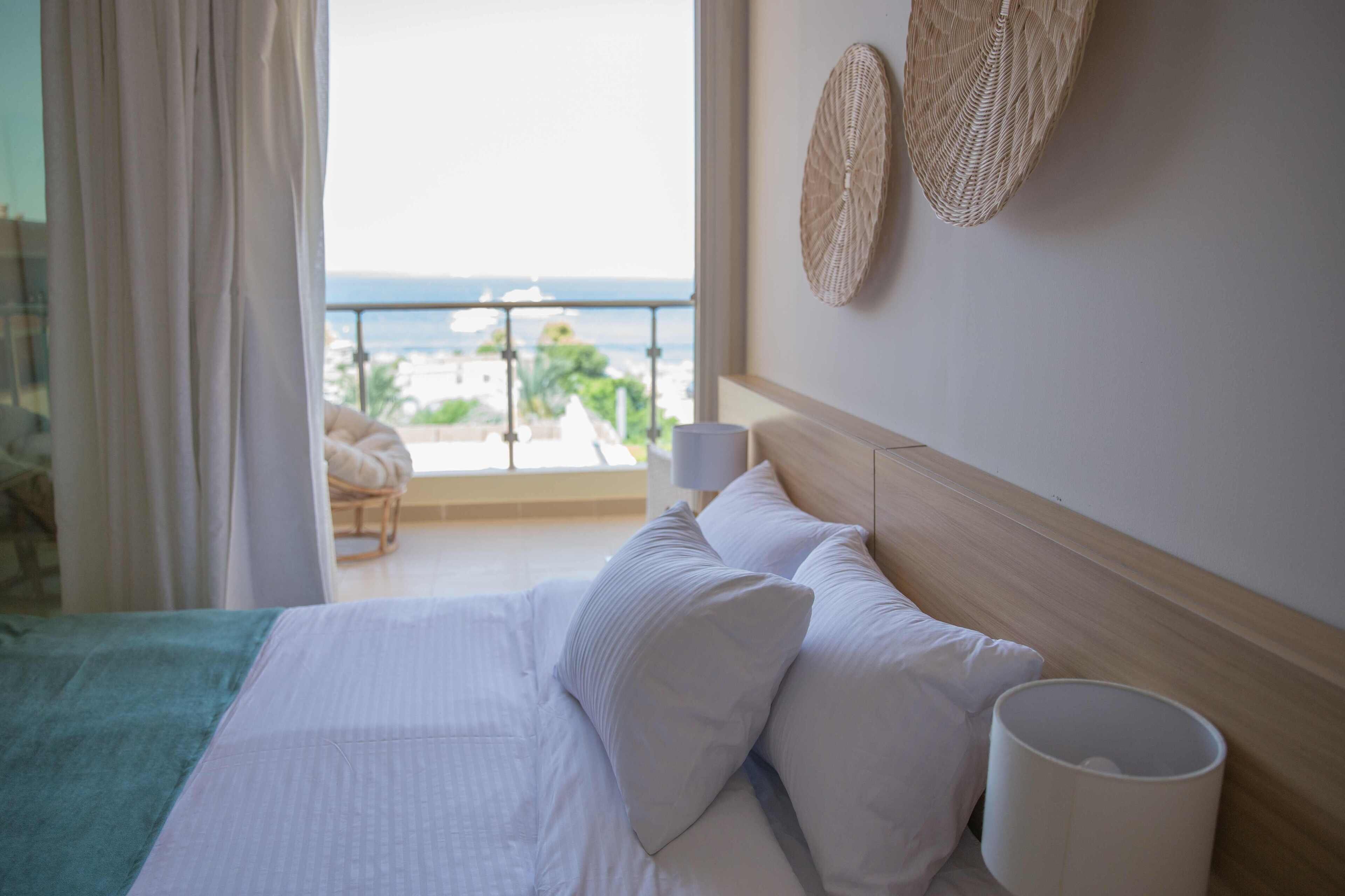 Redcon Suites 3*