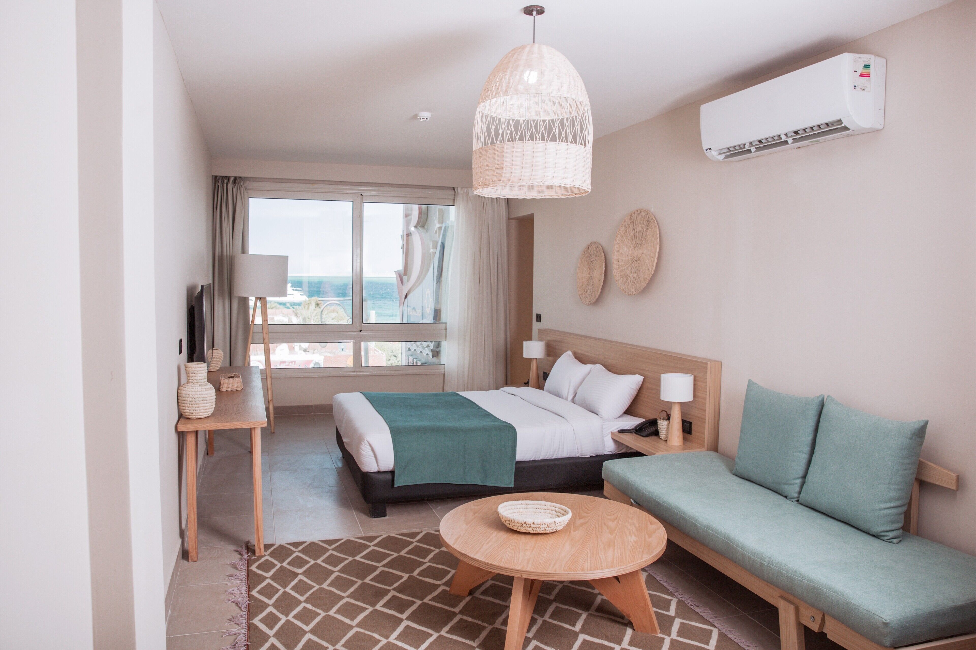 Redcon Suites 3*