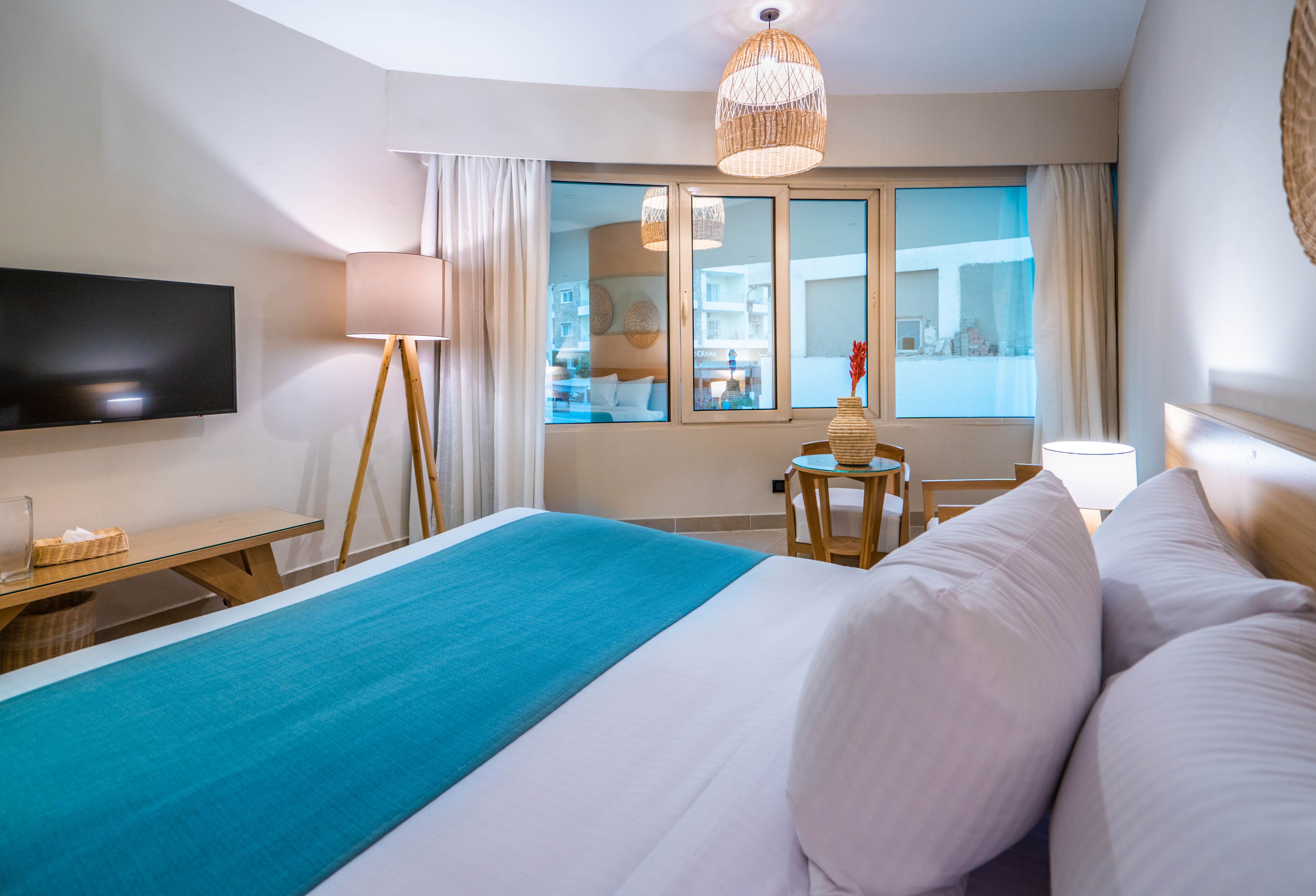 Redcon Suites 3*